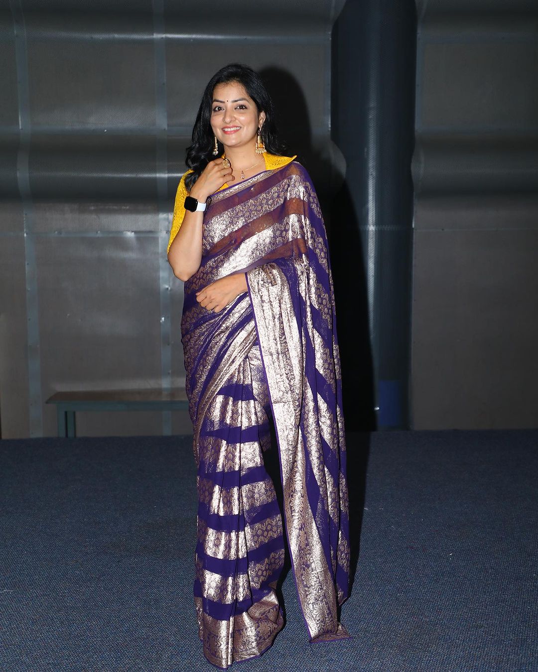 Telugu Tv Actress Madhuri Kandavalli Stills in Blue Saree7